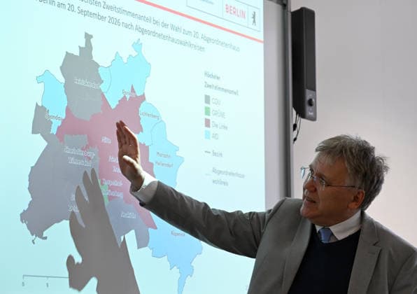 Berlin House of Representatives election, press conference with State Returning Officer Stephan Bröchler