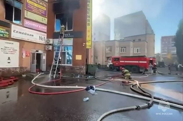 Russia: Fire at a shopping centre in Sterlitamak