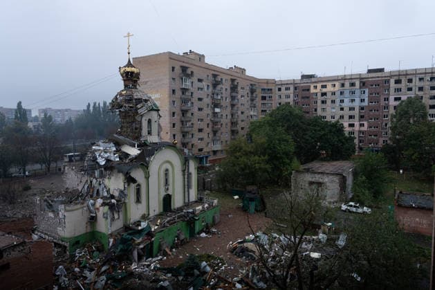War in Ukraine: Church and residential buildings destroyed following a Russian attack in Kramatorsk