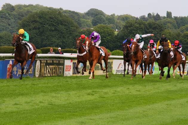 05.08.2012, Düsseldorf, Nordrhein-Westfalen, GER - Salomina mit Filip Minarik gewinnt den Preis der Diana. Galopprennbahn Düsseldorf-Grafenberg. (Pferd, Jockey, Salomina, Minarik, Sieg, Ziel, Zielankunft, Düsseldorf) 938S050812DUESSELDORF