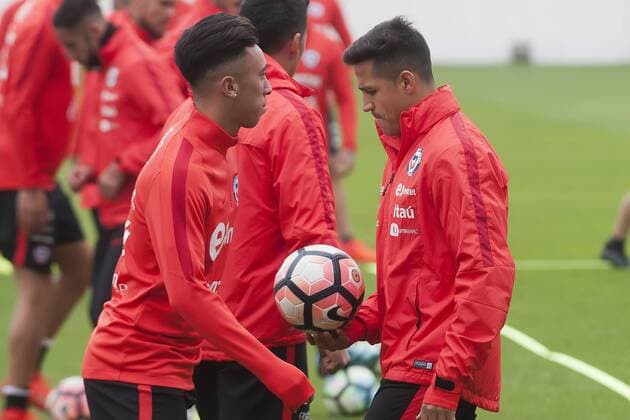 Fútbol, entrenamiento de la seleccion chilena. El jugador de la seleccion chilena Alexis Sanchez es fotografiado durante la practica realizada en el complejo deportivo Juan Pinto Duran de Santiago, Chile. 07 10 2017 Sergio Pina Photosport Football, Chilean national team Nationalteam training session. Chile s player Alexis Sanchez is pictured during the training session at the Juan Pinto Duran center in Santiago, Chile. 07 10 2017 Sergio Pina Photosport Entrenamiento de la seleccion chilena, 07 10 2017.