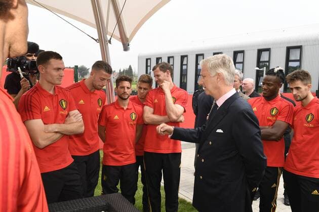 King Philippe - Filip of Belgium pictured during a visit of the King to a training session of the Belgian national soccer team Red Devils, Saturday 09 June 2018, in Tubize. The Red Devils started their preparations for the upcoming FIFA World Cup WM Weltmeisterschaft Fussball 2018 in Russia. POOLxPHILIPPExCROCHET x05361507x