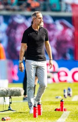 Coach Adi Huetter Eintracht Frankfurt on the side line during the season 2019 2020 in the 1 Soccer Bundesliga Men between RB Leipzig and Eintracht Frankfurt in the Red Bull Arena on 25 August 2019 in Leipzig, Saxony Saxony , Germany Germany DFL REGULATIONS PROHIBIT ANY USE OF PHOTOGRAPHS AS IMAGE SEQUENCES AND OR QUASI VIDEO GER, RB Leipzig Eintracht Frankfurt, Bundesliga, 25 08 2019 Leipzig Copyright: xEIBNER HartmutxBoesenerx EP_HBR