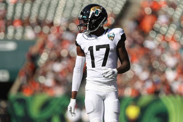 CINCINNATI, OH - OCTOBER 20: Jacksonville Jaguars wide receiver D.J. Chark (17) in action during the game against the Jacksonville Jaguars and the Cincinnati Bengals on October 20th 2019, at Paul Brown Stadium in Cincinnati, OH. (Photo by Ian Johnson Icon Sportswire) NFL, American Football Herren, USA OCT 20 Jaguars at Bengals Icon191020052