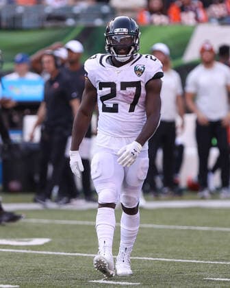CINCINNATI, OH - OCTOBER 20: Jacksonville Jaguars running back Leonard Fournette (27) looks toward the sideline during the game against the Jacksonville Jaguars and the Cincinnati Bengals on October 20th 2019, at Paul Brown Stadium in Cincinnati, OH. (Photo by Ian Johnson Icon Sportswire) NFL, American Football Herren, USA OCT 20 Jaguars at Bengals Icon191020092