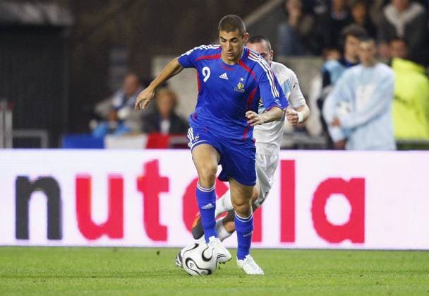 Soccer - UEFA European Championship, EM, Europameisterschaft 2008 Qualifying, Group B, France vs Scotland - Paris France s Karim Benzema in action during the UEFA European Championship Qualifying match, Group B, France vs Scotland at Parc des Princes in Paris, France on September 12, 2007. Sotland won 1-0. Photo Christian Liewig ABACAPRESS.COM Paris France Copyright: xLiewigxChristian ABACAx 131574_39 LiewigxChristian ABACAx 131574_39