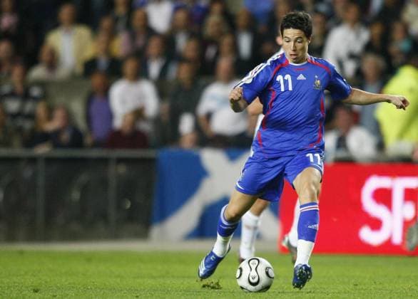 Soccer - UEFA European Championship, EM, Europameisterschaft 2008 Qualifying, Group B, France vs Scotland - Paris France s Samir nasri in action during the UEFA European Championship Qualifying match, Group B, France vs Scotland at Parc des Princes in Paris, France on September 12, 2007. Sotland won 1-0. Photo Christian Liewig ABACAPRESS.COM Paris France Copyright: xLiewigxChristian ABACAx 131574_34 LiewigxChristian ABACAx 131574_34