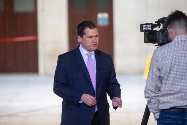 October 22, 2023, London, England, United Kingdom: Minister for Immigration ROBERT JENRICK is seen outside BBC as he appears on Sunday With Laura Kuenssberg. London United Kingdom - ZUMAs262 20231022_zip_s262_023 Copyright: xTayfunxSalcix