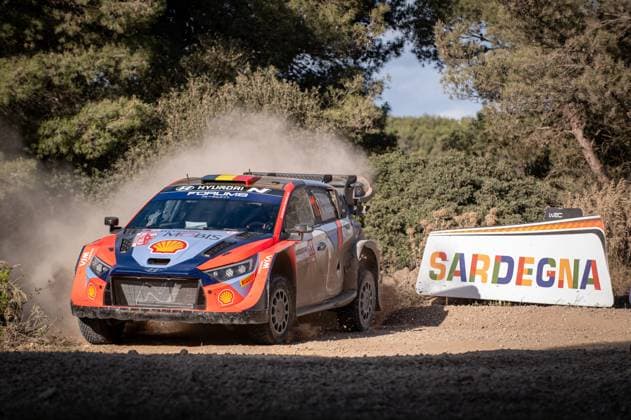FIA WRC, Motorsport Rallye, WM Rally Italia Sardegna 2024 The driver Thierry Neuville and his co-driver Martijn Wydaeghe are driving the Hyundai i20N Rally1 during Day 1 of Rally Italia Sardegna 2024 in Sardegna, Italy, on June 1, 2024 Alghero Italy Copyright: xFedericoxManonix originalFilename:manoni-notitle240531_nprdy