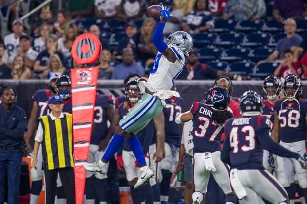 NFL, American Football Herren, USA 2018: Cowboys vs Texans AUG 30 August 30, 2018: Dallas Cowboys wide receiver Mekale McKay (19) makes a catch during the 2nd quarter of a preseason NFL football game between the Houston Texans and the Dallas Cowboys at NRG Stadium in Houston, TX. ..Trask Smith CSM Houston TX U.S. EDITORIAL USE ONLY Copyright: xx ZUMA-20180830_zaf_c04_069.jpg TraskxSmithx csmphototwo422624