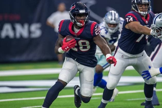 NFL, American Football Herren, USA 2018: Cowboys vs Texans AUG 30 August 30, 2018: Houston Texans running back Alfred Blue (28) carries the ball during the 1st quarter of a preseason NFL football game between the Houston Texans and the Dallas Cowboys at NRG Stadium in Houston, TX. The Texans won the game 14 to 6...Trask Smith CSM Houston TX U.S. EDITORIAL USE ONLY Copyright: xx ZUMA-20180830_zaf_c04_127.jpg TraskxSmithx csmphototwo422671