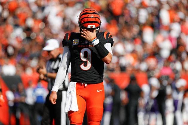 CINCINNATI, OH - OCTOBER 06: Cincinnati Bengals quarterback Joe Burrow (9) reacts during the game against the Baltimore Ravens and the Cincinnati Bengals on October 6, 2024, at Paycor Stadium in Cincinnati, OH. (Photo by Ian Johnson Icon Sportswire) NFL, American Football Herren, USA OCT 06 Ravens at Bengals EDITORIAL USE ONLY Icon241006103