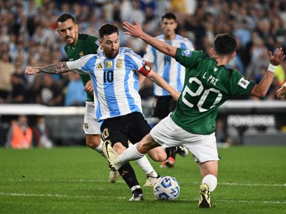 BUENOS AIRES, ARGENTINA - OCTOBER 15: Lionel Messi of Argentina kicks to gol during a match between Argentina Vs Bolivia as part of World Cup 2026 Qualifiers at Estadio Mas Monumental on October 15, 2024 in BuenosAires, Argentina. Buenos Aires Buenos Aires Argentina Copyright: xIMAGOx xPhotoCero5x xLucianoxBisbalxPhotoCero5x