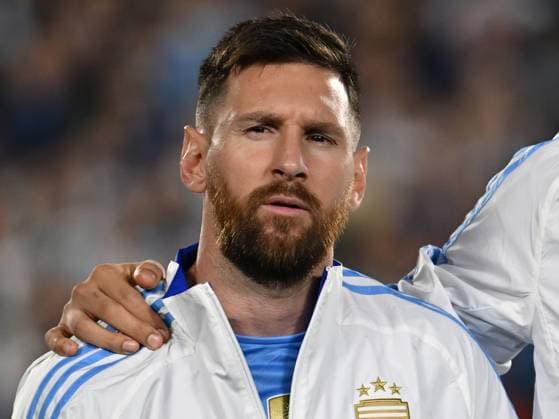 BUENOS AIRES, ARGENTINA - OCTOBER 15: Lionel Messi of Argentina previous a match between Argentina Vs Bolivia as part of World Cup 2026 Qualifiers at Estadio Mas Monumental on October 15, 2024 in BuenosAires, Argentina. Buenos Aires Buenos Aires Argentina Copyright: xIMAGOx xPhotoCero5x xLucianoxBisbalxPhotoCero5x