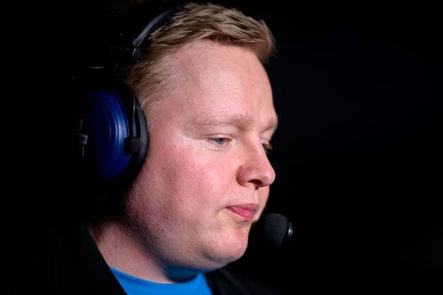 Stuttgart HBL 24 25 TVB Stuttgart TBV Lemgo Commentator Florian Schmidt Sommerfeld DYN Portrait Face Stuttgart Porsche Arena Baden Württemberg Germany