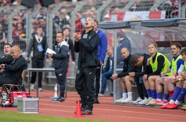 Soccer, Men, Season 2024 2025, COSY WASCH Berlin State Cup Final at Mommsenstadion, BSV Eintracht Mahlsdorf BFC Dynamo, Coach Karsten Heine Eintracht Mahlsdorf , 24 05 2025, Copyright: xMatthiasxKochx