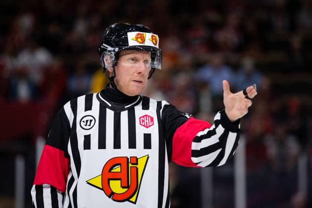 250831 Referee Mikael Holm during the CHL game between Frölunda and Lausanne on August 31, 2025 in Göteborg Photo Michael Erichsen BILDBYRAN COP 89 MI0872 bbeng champions hockey league chl frölunda ice hockey ishockey lausanne Copyright: MICHAELxERICHSEN BB250831MI134