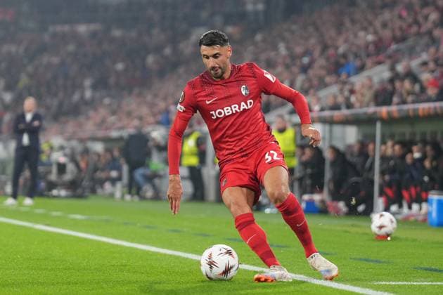 Vincenzo Grifo SC Freiburg, 32 on the ball , Germany, Football, UEFA Europa League, Matchday 1, League phase, 2025 2026, SC Freiburg vs FC Basel, 24 09 2025, Europa Park Stadion, Freiburg, Germany Freiburg Europa Park Stadion Baden Württemberg Germany Copyright: xArnexAmbergx