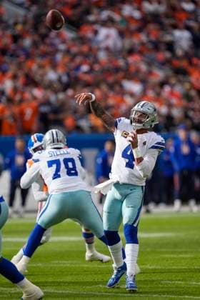 October 26, 2025: Dallas Cowboys quarterback Dak Prescott (4) throws a pass in the first half of the football game between the Denver Broncos and Dallas Cowboys. CSM. - ZUMAc04_ 20251026_zma_c04_188 Copyright: xDerekxRegensburgerx