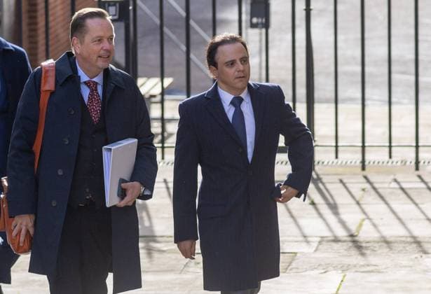 October 30, 2025, London, England, United Kingdom: Brazilian Formula One driver FELIPE MASSA arrives at the Royal Courts Of Justice where he is taking legal action against Formula One Management Limited, the FIA and Bernie Ecclestone over the 2008 World Championship, WM, Weltmeisterschaft in which he lost out to Lewis Hamilton by a single point following the Crashgate scandal at that year s Singapore Grand Prix. London United Kingdom - ZUMAs262 20251030_zip_s262_007 Copyright: xTayfunxSalcix