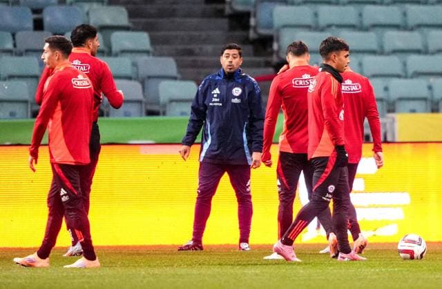 Futbol, Entrenamiento de la seleccion chilena en Sochi. La seleccion chilena entrena el estadio Fisht de Sochi, Rusia. SIPA PHOTOSPORT 14 11 2025 Football, Chile training session at Sochi stadium. Chile national team, Nationalteam train at the Fisht stadium in Sochi, Russia. SIPA PHOTOSPORT 14 11 2025 Russia Soccer Friendly Chile TrainingEntrenamiento seleccion chilena en Sochi 2025  b8020ea5a3e4a49b
