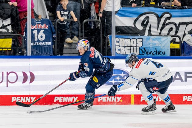Fight for the puck duel between Philipp Krening EHC Red Bull Muenchen, 79 and Morgan Ellis ERC Ingolstadt, 4 GER, EHC Red Bull Muenchen vs ERC Ingolstadt, Ice Hockey, DEL, 25 Matchday, Season 2025 2026, 05 12 2025 GER, EHC Red Bull Muenchen vs ERC Ingolstadt, Ice Hockey, DEL, 25 Matchday, Season 2025 2026, 05 12 2025 Muenchen Copyright: xEibner-Pressefoto HeikexFeinerx EP_HFR