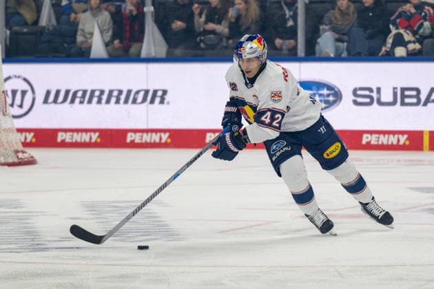 Yasin Ehlitz 42 EHC Red Bull Muenchen , EHC Red Bull Muenchen vs Schwenninger Wild Wings, PENNY DEL, Main Round, Matchday 29, 18 12 2025 Muenchen Bayern Germany Copyright: xkolbert-press UlrichxGamelx