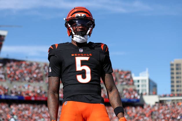 CINCINNATI, OH - OCTOBER 26: Cincinnati Bengals wide receiver Tee Higgins (5) reacts after scoring a touchdown during the game against the New York Jets and the Cincinnati Bengals on October 26, 2025, at Paycor Stadium in Cincinnati, OH. (Photo by Ian Johnson Icon Sportswire) NFL, American Football Herren, USA OCT 26 Jets at Bengals EDITORIAL USE ONLY Icon251026003