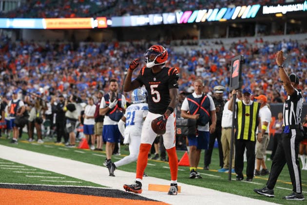 CINCINNATI, OH - OCTOBER 05: Cincinnati Bengals wide receiver Tee Higgins (5) reacts after scoring a touchdown during the game against the Detroit Lions and the Cincinnati Bengals on October 5, 2025, at Paycor Stadium in Cincinnati, OH. (Photo by Ian Johnson Icon Sportswire) NFL, American Football Herren, USA OCT 05 Lions at Bengals EDITORIAL USE ONLY Icon251005086