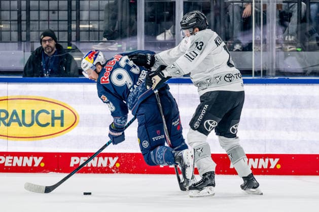 Fight for the puck duel between Maximilian Kastner EHC Red Bull Muenchen, 93 and Valtteri Kemilaeinen Koelner Haie, 13 GER, EHC Red Bull Muenchen vs Koelner Haie, Ice Hockey, DEL, Matchday 47, Season 2025 2026, 01 03 2026 GER, EHC Red Bull Muenchen vs Koelner Haie, Ice Hockey, DEL, Matchday 47, Season 2025 2026, 01 03 2026 Muenchen Copyright: xEibner-Pressefoto HeikexFeinerx EP_HFR