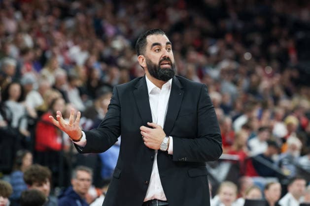 Ramon Diaz Sanchez Basketball Loewen Braunschweig, Head Coach gestures, GER, FC Bayern Basketball vs Basketball Loewen Braunschweig, Basketball, easycredit Basketball Bundesliga, 25 Matchday, Season 2025 2026, 10 03 2026, GER, FC Bayern Basketball vs Basketball Loewen Braunschweig, Basketball, easycredit Basketball Bundesliga, 25 Matchday, Season 2025 2026, 10 03 2026 Munich Copyright: xEibner-Pressefoto JennixMaulx EP_JML