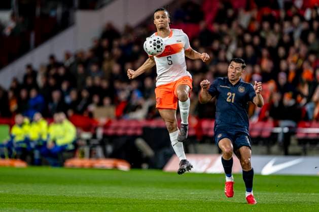 EINDHOVEN lr Nathan Ake of the Netherlands and Alan Franco of Ecuador during the friendly international match between the Netherlands and Ecuador on March 31, 2026, at Philips Stadium, Netherlands Photo by Stefan Koops EYE4IMAGES DeFodi Images