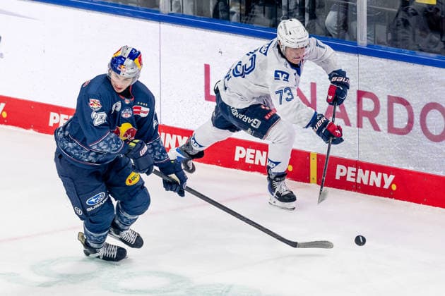 Battle for the puck duel between Veit Oswald EHC Red Bull Muenchen, 27 and Zach Solow Adler Mannheim, 73 GER, EHC Red Bull Muenchen vs Adler Mannheim, ice hockey, DEL, playoffs, semi-final game 2, 2025 2026 season, 10 04 2026 GER, EHC Red Bull Muenchen vs Adler Mannheim, ice hockey, DEL, playoffs, semi-final game 2, 2025 2026 season, 10 04 2026 Muenchen Copyright: xEibner-Pressefoto FranzxFeinerx EP_HFR