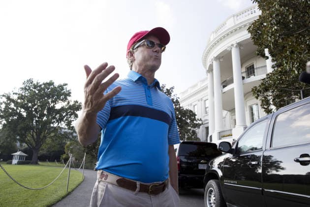 October 15, 2017 - Washington, District of Columbia, United States of America - United States Senator Rand Paul (Republican of Kentucky) speaks with members of the news media outside the South Portico of the White House after returning from a golf outing in Virginia with US President Donald J. Trump, in Washington, DC, USA, 15 October 2017..Credit: Michael Reynolds Pool via CNP Copyright: xMichaelxReynoldsx