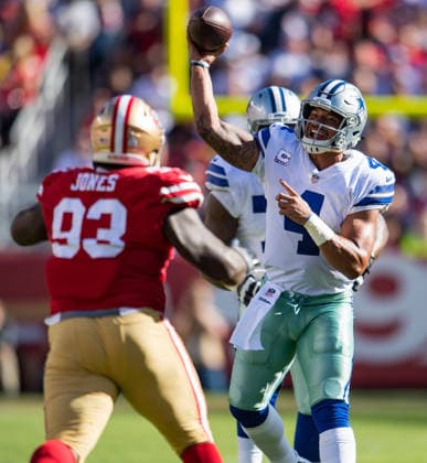 October 22, 2017: Dallas Cowboys quarterback Dak Prescott (4) throwing a pass in the third quarter, during a NFL, American Football Herren, USA game between the Dallas Cowboys and the San Francisco 49ers at the Levi s Stadium in Santa Clara, California. Valerie Shoaps CSM Copyright: xValeriexShoapsx