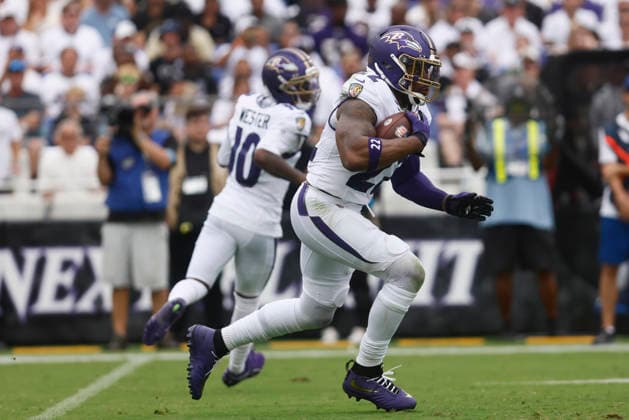 Baltimore Ravens running back Derrick Henry (22) runs the football during an NFL, American Football Herren, USA game against the New Orleans Saints. Sep 20, 2026; Baltimore, MD, USA; at M&T Bank Stadium. Mandatory Credit: -Cal Media NFL 2026: Saints Vs Ravens SEP 20 - ZUMAc04_ 20260920_zma_c04_028 Copyright: xMikexBuscherx