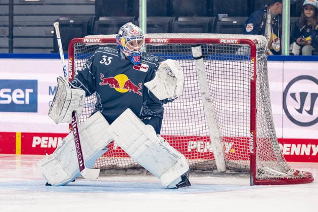 Mathias Niederberger, goaltender, EHC Red Bull Munich, age 35, during warm-ups in Germany; EHC Red Bull Munich vs. Löwen Frankfurt, ice hockey, DEL, 2026–2027 season, Matchday 4, September 27, 2026 Photo: HMB Media, Heike Feiner Copyright: HMBxMedia HeikexFeiner