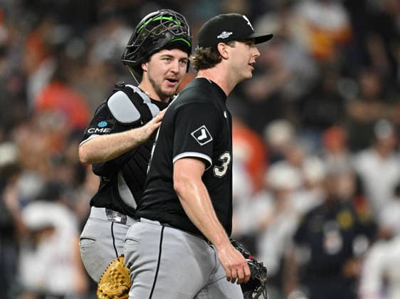 Chicago White Sox pitcher Grant Taylor (31) celebrates with catcher Kyle Teel (8) after the White Sox defeated the Houston Astros 6-3 in the first game of their MLB, Baseball Herren, USA American League Wild Card game in Houston, Texas, on Tuesday, September 29, 2026.  HOU20260929748 MARIAxLYSAKER
