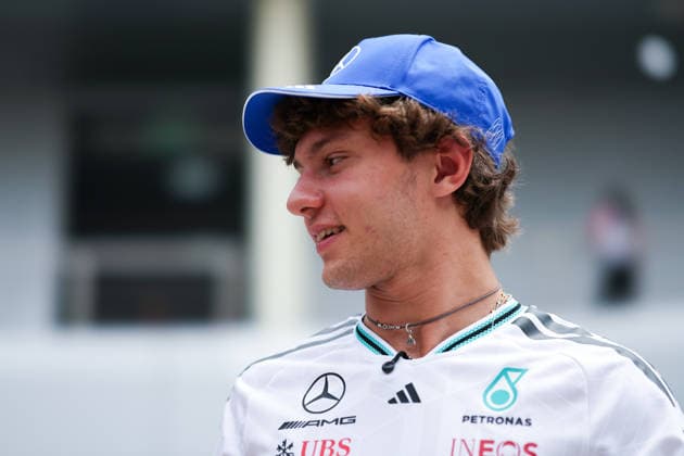 KUALA LUMPUR, MALAYSIA - OCTOBER 01: Andrea Kimi Antonelli of Italy and Mercedes-AMG PETRONAS F1 Team in the Paddock during previews ahead of the FIA Formula 1 Grand Prix of Bahrain in Malaysia at the Sepang Circuit on October 01, 2026 in Kuala Lumpur, Malaysia. (Photo by Qian Jun SPP-Paddocker) Copyright: xQianxJun SPP-Paddockerx Sportspressphoto_SPR243368