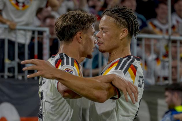 Munich, Germany October 1, 2026 UEFA Nations League 2026–2027 League Phase Group A2 Match 3 Germany vs. Serbia Pictured from left: Goal scorer Tom Bischof (GER) celebrates his 1–0 goal with Derry Scherhant (GER). DFB and DFL regulations prohibit any use of photographs as image sequences and or quasi-video. Allianz Arena, Bayern Copyright: xFotostandx xSchäferx