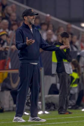 Munich, Germany October 1, 2026 UEFA Nations League 2026–2027 League Phase Group A2 Match 3 Germany vs. Serbia Pictured: German national team coach Jürgen Juergen Klopp (GER) gesturing on the field. DFB and DFL regulations prohibit any use of photographs as image sequences and or quasi-video. AlliAnz Arena, Bayern Copyright: xFotostandx xSchäferx
