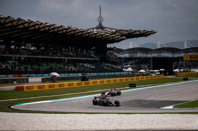 F1 - BAHRAIN GRAND PRIX IN MALAYSIA 2026 27 HULKENBERG Nico (ger), Audi F1 Team , action during the 2026 Formula 1 Bahrain Grand Prix in Malaysia, 16th round of the 2026 Formula One World Championship, WM, Weltmeisterschaft from October 2 to 4, 2026 on the Sepang International Circuit, in Sepang, Malaysia - SepangMalaysia Copyright: xALBERTOxVIMERCATIx