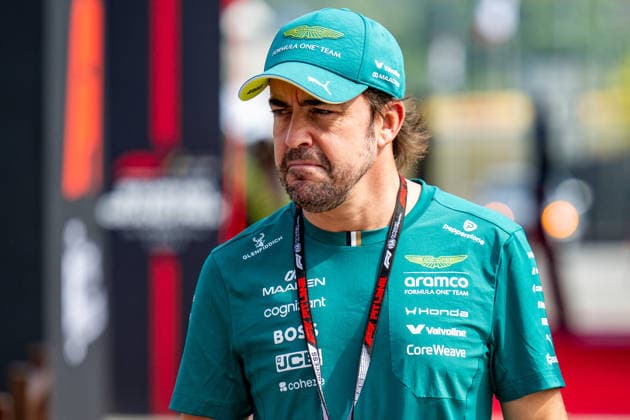 MOTORSPORTS - Formula 1 - 2026 Gulf Air Bahrain Grand Prix in Malaysia - Round 16 of 23 - Sepang International Circuit, Sepang, Malaysia Photo by IPA ABACAPRESS.COM89209395 - Fernando Alonso (ESP) - Aston Martin Aramco F1 Team on Friday of the 2026 Formula 1 Gulf Air Bahrain Grand Prix in Malaysia at the Sepang International Circuit in Sepang, Malaysia. Round 16 of 23 of the 2026 FIA Formula One World Championship, WM, Weltmeisterschaft held October 2–4, 2026. The race was moved from Bahrain to Malaysia and held at the Sepang International Circuit during the 2026 Formula 1 Gulf Air Bahrain Grand Prix in Malaysia—Round 16 of 23—at the Sepang International Circuit in Sepang, Malaysia, as part of the Formula 1 Championship on October 2, 2026. Copyright: xIPAxSport ABACAx