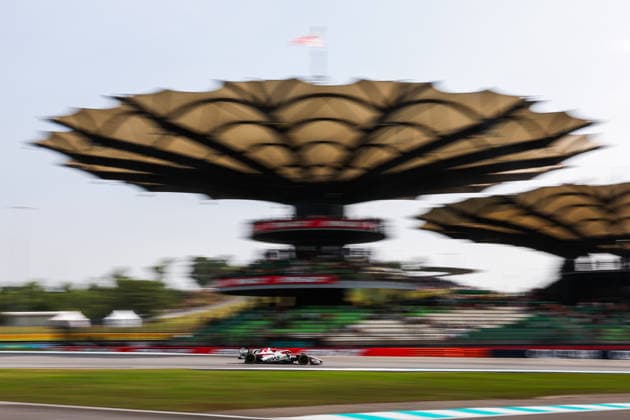 F1 - BAHRAIN GRAND PRIX IN MALAYSIA 2026 31 OCON Esteban (fra), TGR Haas F1 Team VF-26, action during the 2026 Formula 1 Bahrain Grand Prix in Malaysia, 16th round of the 2026 Formula One World Championship, WM, Weltmeisterschaft from October 2 to 4, 2026 on the Sepang International Circuit, in Sepang, Malaysia - SepangMalaysia  Copyright: xANTONINxVINCENTx