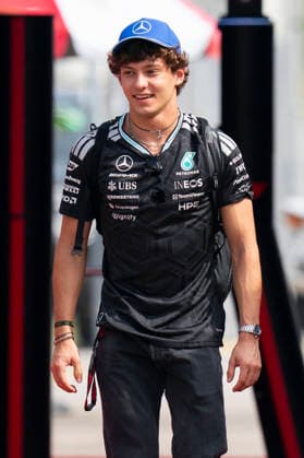 FORMULA 1 BAHRAIN GRAND PRIX IN MALAYSIA 2026 Kimi Antonelli (ITA) 12 Mercedes arriving for practice during the Formula 1 Gulf Air Bahrain Grand Prix in Malaysia 2026, Round 16 of the 2026 Formula 1 World Championship, WM, Weltmeisterschaft from 2nd - 4th October 2026 at Sepang International Circuit, Sepang, Malaysia. Credit: Robbie Hoad Every Second Media Editorial use only. All images are copyright Every Second Media Limited. No images may be reproduced without prior permission. Copyright: xIMAGO EveryxSecondxMediax ESM-2195-0182 RobbiexHoadx xEveryxSecondxMediax