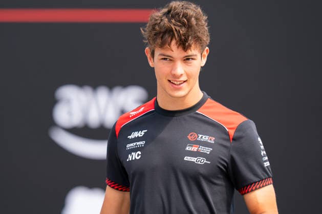 FORMULA 1 BAHRAIN GRAND PRIX IN MALAYSIA 2026 Oliver Bearman (GBR) 87 Haas F1 Team arriving for practice during the Formula 1 Gulf Air Bahrain Grand Prix in Malaysia 2026, Round 16 of the 2026 Formula 1 World Championship, WM, Weltmeisterschaft from 2nd - 4th October 2026 at Sepang International Circuit, Sepang, Malaysia. Credit: Robbie Hoad Every Second Media Editorial use only. All images are copyright Every Second Media Limited. No images may be reproduced without prior permission. Copyright: xIMAGO EveryxSecondxMediax ESM-2195-0215 RobbiexHoadx xEveryxSecondxMediax