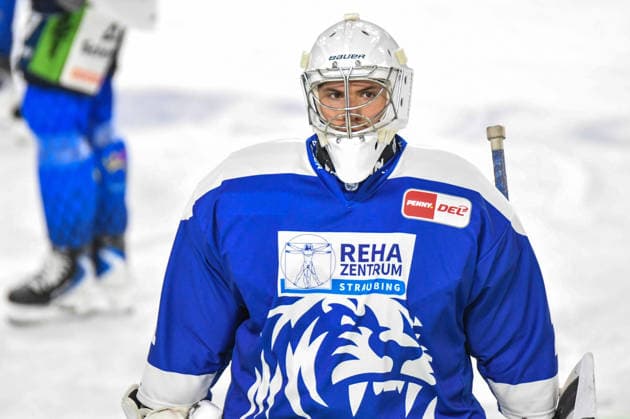 Straubing Tigers vs. Pinguins Bremerhaven, Ice Hockey, German Ice Hockey League, Penny DEL, Matchday 5, 2026–2027 Season, October 2, 2026, Sebastian Wieber, Straubing Tigers, Men’s Ice Hockey, German Ice Hockey League, Penny DEL, Matchday 5, 2026–2027 Season on October 2, 2026, at the Eisstadion am Pulverturm, Straubing Tigers (blue) vs. Pinguins Bremerhaven (white)