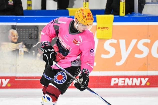 Straubing Tigers vs. Pinguins Bremerhaven, Ice Hockey, German Ice Hockey League, Penny DEL, Matchday 5, 2026–2027 Season, October 2, 2026, Florian Reinwald, Pinguins Bremerhaven, Men s Ice Hockey, German Ice Hockey League, Penny DEL, Matchday 5, 2026–2027 Season on October 2, 2026, at the Eisstadion am Pulverturm, Straubing Tigers (blue) vs. Pinguins Bremerhaven (white)