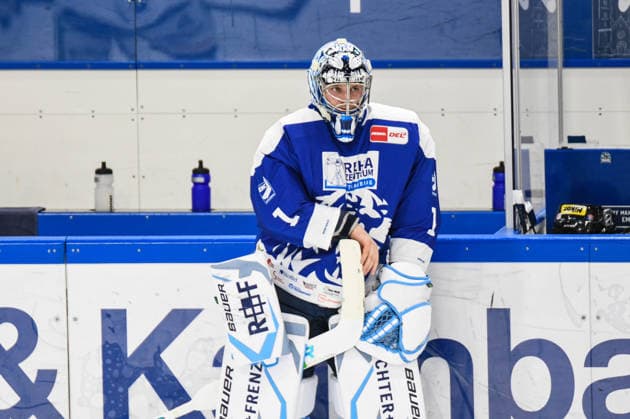 Straubing Tigers vs. Pinguins Bremerhaven, Ice Hockey, German Ice Hockey League, Penny DEL, Matchday 5, 2026–2027 Season, October 2, 2026, Florian Bugl, Straubing Tigers, Men s Ice Hockey, German Ice Hockey League, Penny DEL, Matchday 5, 2026–2027 Season on October 2, 2026, at the Eisstadion am Pulverturm, Straubing Tigers (blue) vs. Pinguins Bremerhaven (white)