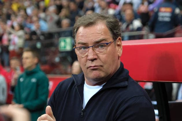 October 2, 2026, Warsaw, Masovian Voivodeship, Poland: Poland s manager JAN URBAN before kick-off of a UEFA Nations League Group B4 match between the Polish and Romanian national teams at the PGE Narodowy Stadium in Warsaw. Poland went on to win against Romania 6 goals to 0. Soccer 2026: UEFA Nations League: Poland 6:0 Romania - ZUMAk204 20261002_zip_k204_002 Copyright: xRomanxKozielx